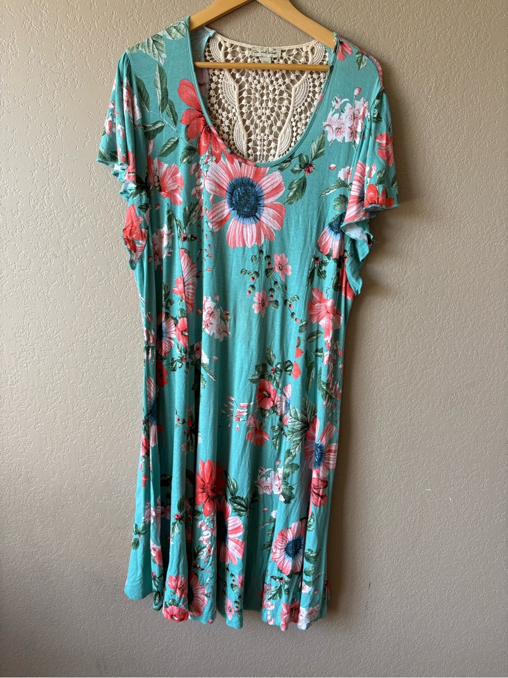 Live and Let Live Blue Floral Dress Size 3X Crochet Back Detail Boho